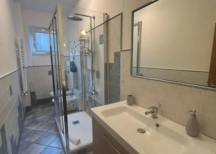 Bonola's - M1 Apartment